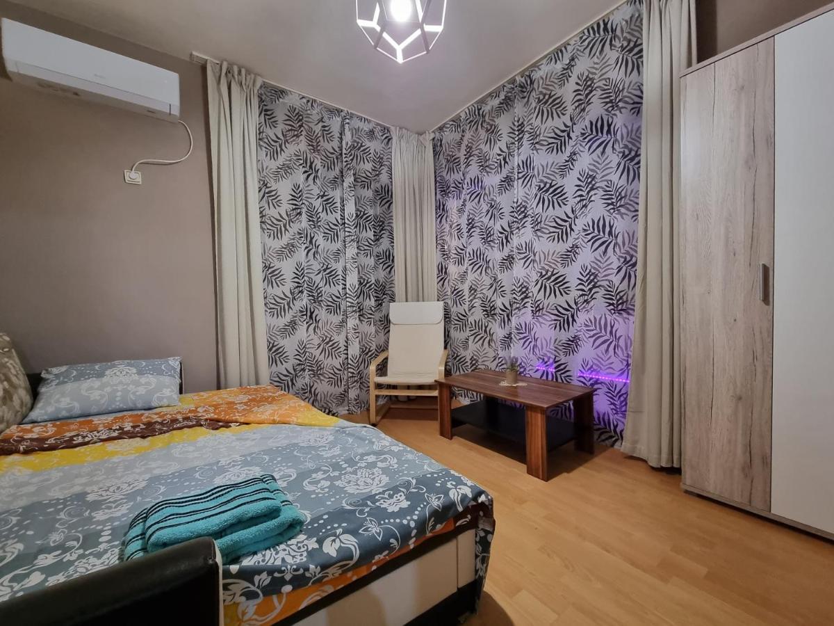 Reni'S Apartment-With Private Parking In Center Бургас Экстерьер фото