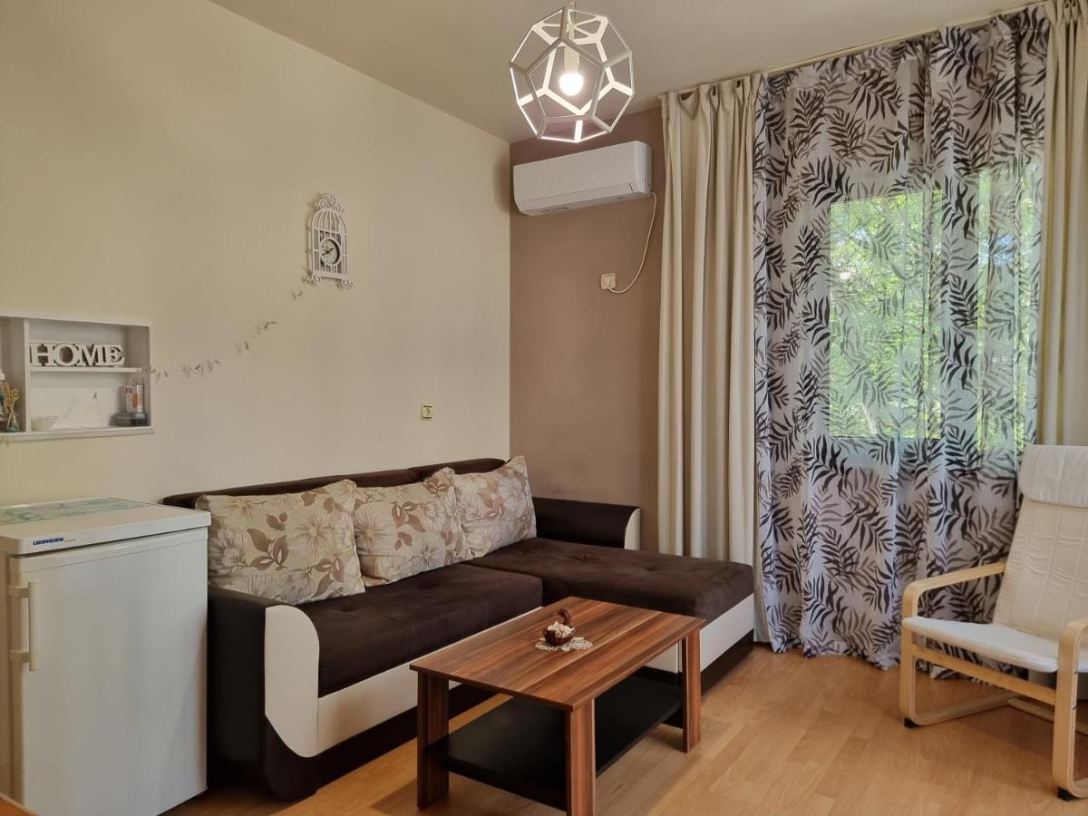Reni'S Apartment-With Private Parking In Center Бургас Экстерьер фото